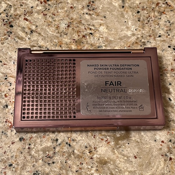 Urban Decay naked skin ultra definition powder foundation- fair neutral - Picture 4 of 4